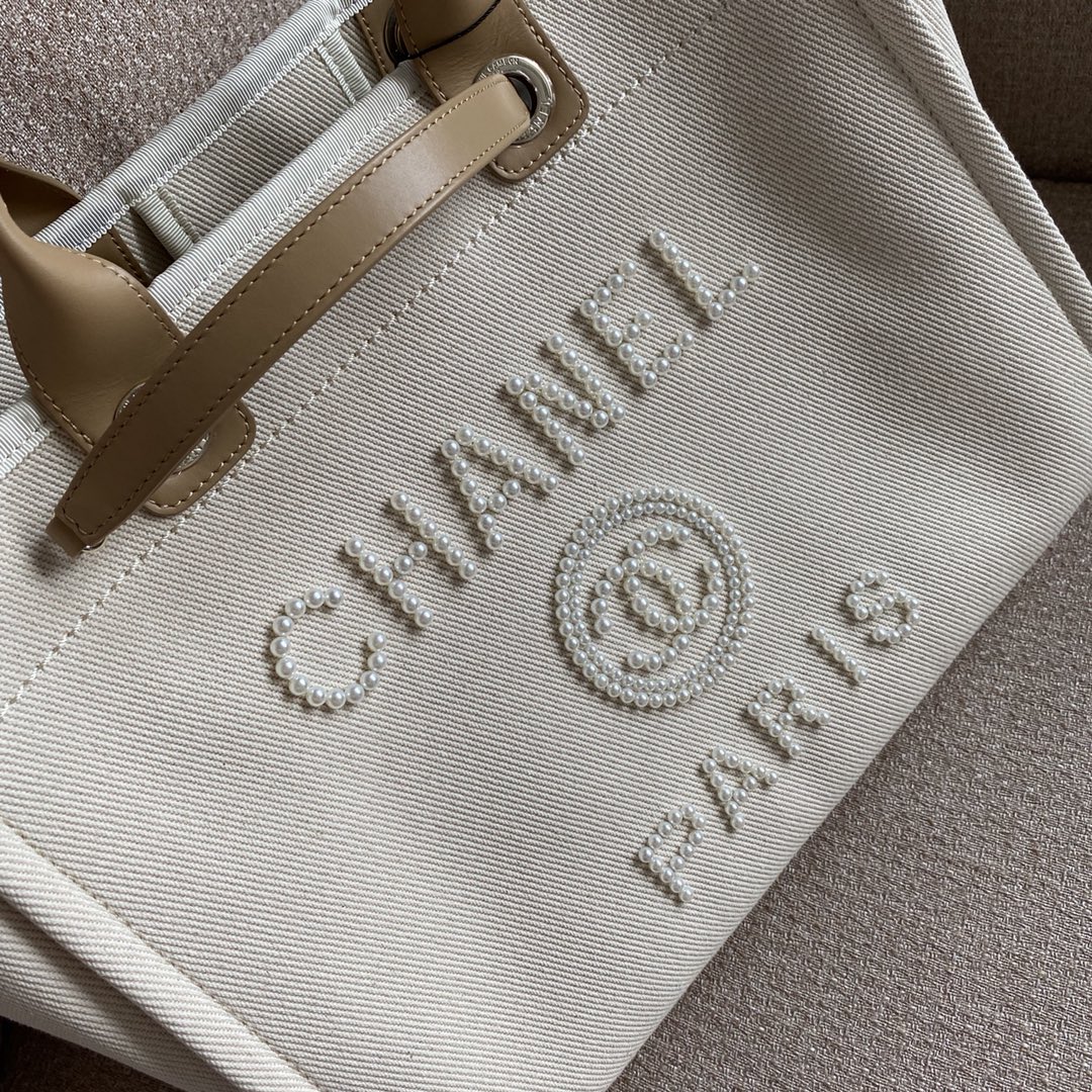 CC 25 Deauville Tote Bag 34cm Beige Black Crochet Suede